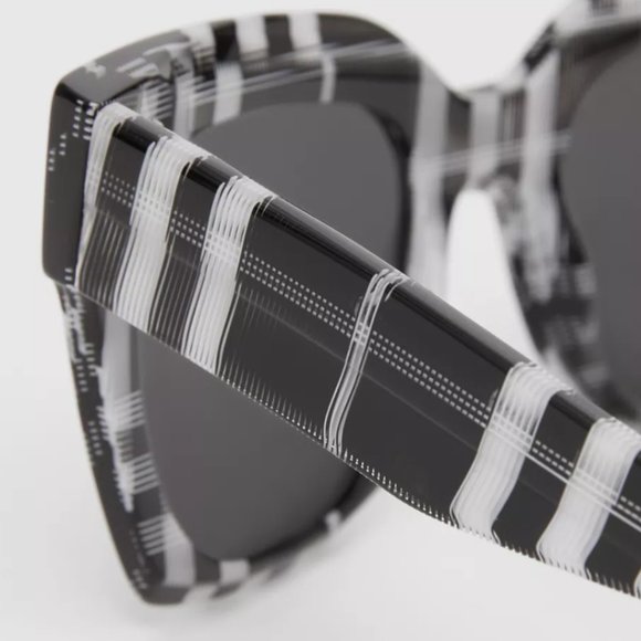 Burberry sunglasses main image 3